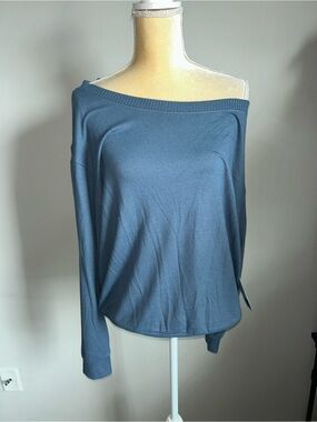 NWT Interval for Athleta Off-Shoulder Lightweight Women's Sweatshirt Sz L Blue